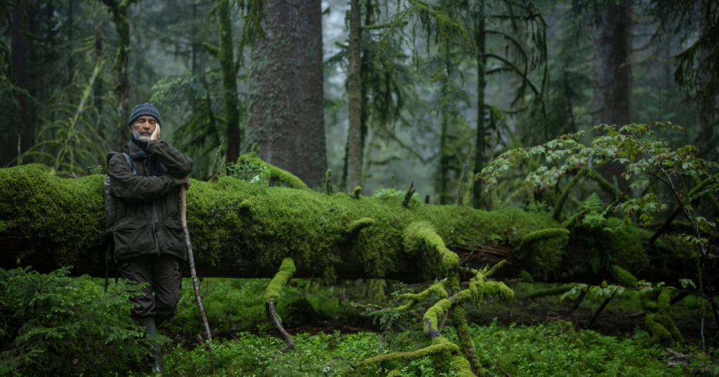 Michel, il padre di Vincent Munier, presentò suo figlio ai misteri della foresta. Foto Vincent Munnier/Paprika Films/Kobalann Productions